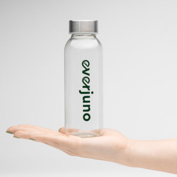 Everjuno gertuve, permatoma, ant delno pastatyta